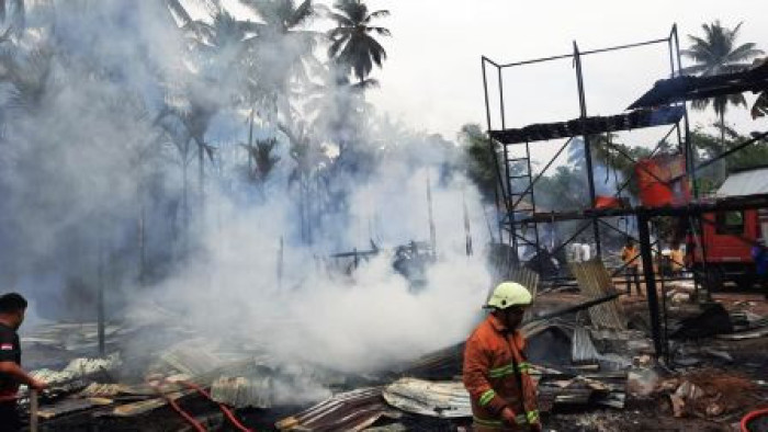 Damkar Agam Bantu Padamkan Kebakaran Di Sungai Geringging