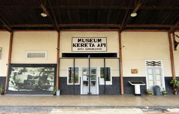 Museum Kereta Api di Sawahlunto (thearoengbinangproject.com)