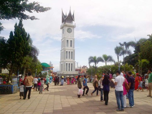 Jam Gadang bersejarah (dok: sumbarsatu)