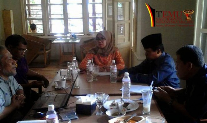 Rapat persiapan Pertemuan Sastrawan Nusantara Melayu 2014