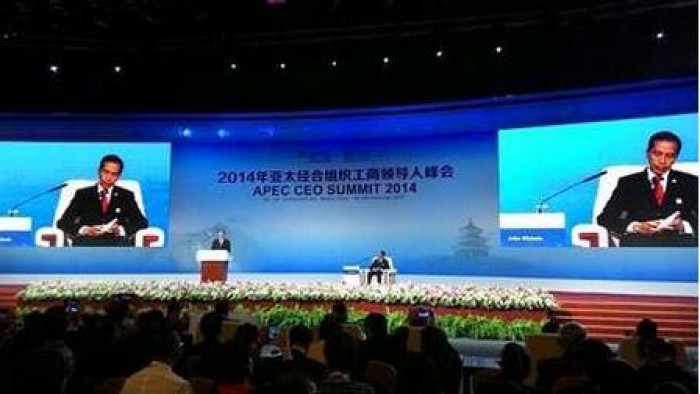 Presiden Jokowi di hadapan peserta APEC CEO Summit 2014, di Beijing, Senin (10/11). Foto: detik.com
