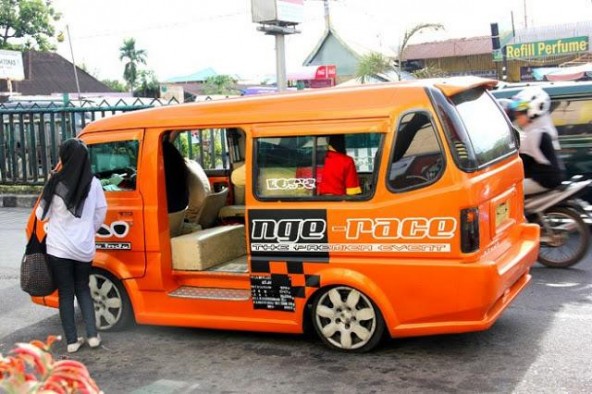 BBM turun, tarif angkot di Padang belum berubah