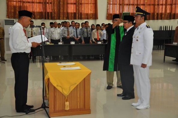 Wali Kota Padang Mahyeldi lantik 112 pejabat di lingkungan Pemko Padang