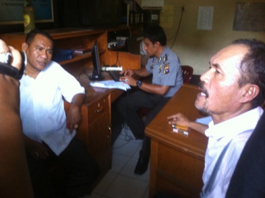 Sarpin Rizaldi saat berada di Polda Sumbar, Jumat (27/2/2015)