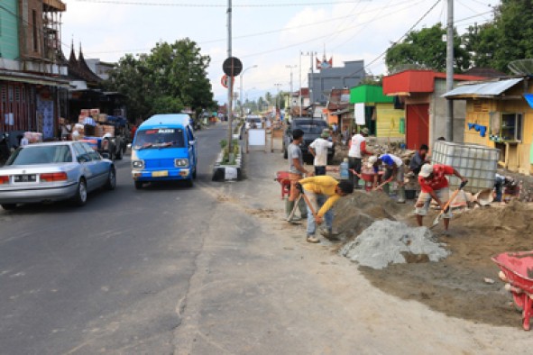 Jalan Sudirman Payakumbuh diperlebar