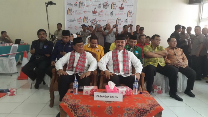 Muslim Kasim dan Fauzi Bahar mendaftar ke KPU