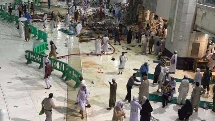 Alat berat jatuh di Masjidil Haram menewaskan 60 jamaah haji