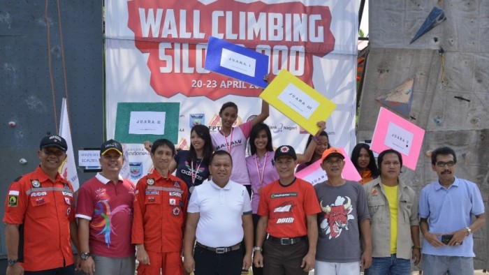 Betti Nawafatus Yoga, Sawahlunto Wall Climbing Silo 10.000.