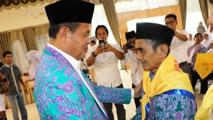 Mukhlis Rahman mengimbau para jemaah agar mewaspadai anomali cuaca dan memperhatikan kondisi kesehatannya, banyak minum air putih, makan buah-buahan dan sayuran, sehingga tidak mengalami dehidrasi, terutama saat melaksanakan ibadah di Masjid Nabawi Madinah 