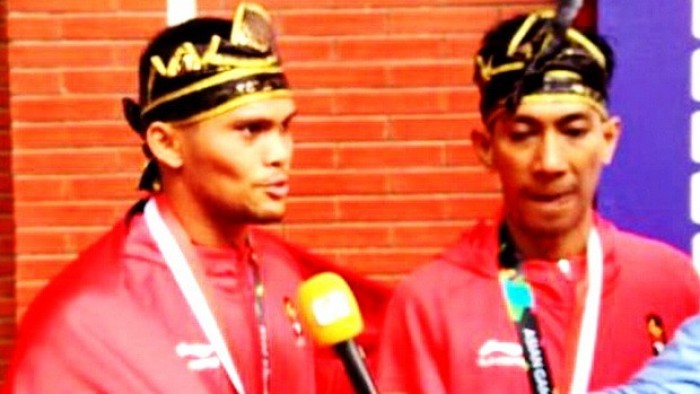 Pasangan Pencak Silat Indonesia, Hendy dan Yolla Primadona Jumpil, putra Agam, saat tampil di Sea Games 2017 di KLCC Hall 2, Kuala Lumpur, Malaysia, Kamis (23/8/2017) Hendy dan Prima meraih 554 poin dan berhasil meraih medali perak. 