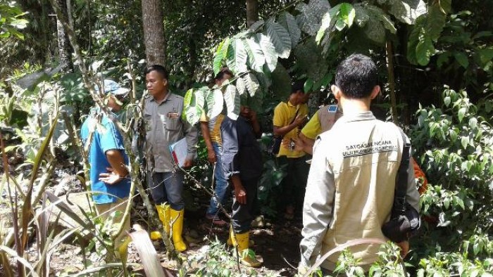 Balai Wilayah Sungai (BWS) Sumatera V (lima) menyurvei Sungai Batang Galodo, Jorong Lasi Mudo, Kecamatan Canduang, Agam terkait masuknya Batang Galodo sebagai salah satu kawasan zona merah dari empat zona merah yang terdapat di Kabupaten Agam