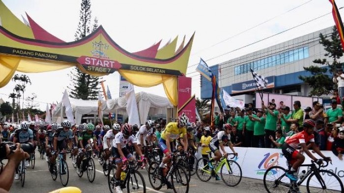 Start Etape 7 yang mengambil rute Padang Pandang - Solok Selatan ini memiliki total panjang lintasan sejauh 194.4 kilometer. Ini merupakan rute terpanjang kedua setelah Etape 2 dari Sawahlunto - Dharmasraya dengan panjang lintasan 204.1 kilometer.