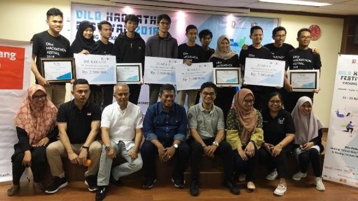 Babak Final Pitching dan Awarding DILo Hackathon Festival 2018  Padang-Pekanbaru dibuka Sulkan General Manager Telkom Witel Sumbar, dan dihadiri Edi Dharma bagian Perekonomian Kota Padang, Sari Lenggoneni (penggiat Pariwisata Sumbar), Presiden IMA Chapter Padang dan Local Communtiy, serta Hari Sungkari, perwakilan dari Bekraf.  