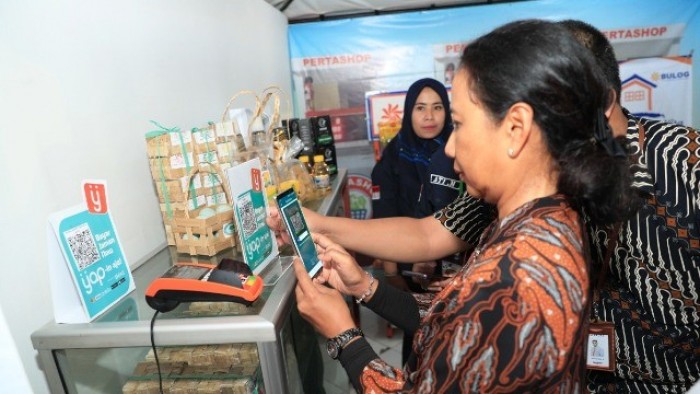 Menteri Desa, Pembangunan Daerah Tertinggal, dan Transmigrasi (Mendes PDTT) Eko Putro Sandjojo dan Menteri Badan Usaha Milik Negara (MenBUMN) Rini Soemarno bersepakat kerja sama 