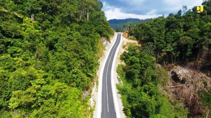 Kementerian Pekerjaan Umum dan Perumahan Rakyat (PUPR) telah menyelesaikan pembangunan jalan akses sepanjang 41,08 Km ke Kawasan Strategis Pariwisata Nasional (KSPN) Wisata Mandeh yang berada di Kabupaten Pesisir Selatan, Sumatera Barat