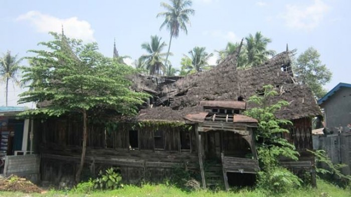 Foto https://firstychrysant.wordpress.com/2017/05/12/rubuhnya-rumah-gadang-kami/