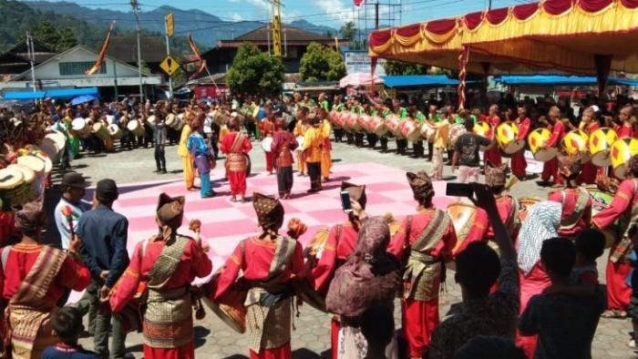 Nagari Maninjau, Kecamatan Tanjung Raya, Agam, menggelar Festival Tambua Tansa, dan Silek Tradisional, Rabu (1/5/2019) sampai Sabtu (4/5/2019), di Lapangan Nagari Maninjau dan SMKN 1 Tanjung Raya
