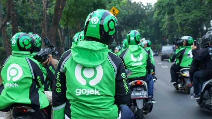 Dengan logo baru, Gojek akan terus berinovasi menghadirkan berbagai cara pintar mengatasi tantangan yang dihadapi dan terus memberikan dampak sosial dan ekonomi nyata bagi masyarakat sekaligus membangun posisi Indonesia sebagai hub teknologi di Asia Tenggara