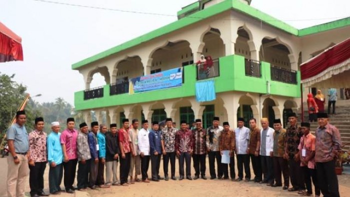  Wakil Wali Kota Payakumbuh, Erwin Yunaz, meresmikan Masjid Al-Hidayah di Kelurahan Padang Tangah Payobadar, Kecamatan Payakumbuh Timur, Kamis (12/9/2019).