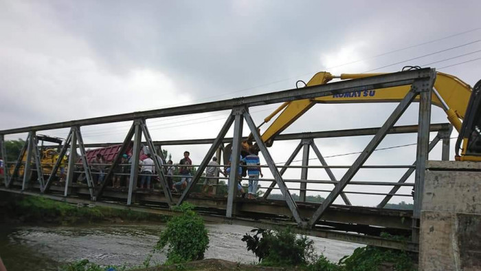 Setelah sering menimbulkan masalah, akhirnya jembatan Muaro Putuih, Nagari Tiku V Jorong, Kecamatan Tanjung Mutiara, Agam, akhirnya tahun 2020 akan dibangun permanen