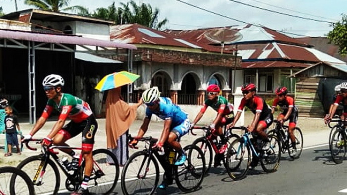 Sebanyak 102 pembalap Etape V TdS 2019 Rabu (6/11/2019) siang berpacu dengan aman.