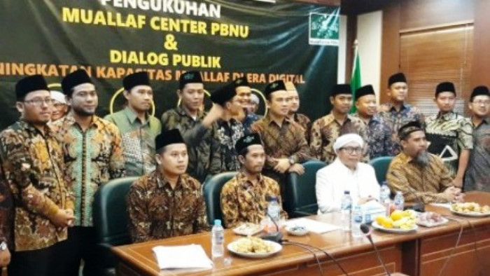 Kepengurusan Muallaf Center Pengurus Besar Nahdlatul Ulama (PBNU) resmi dilantik dengan dinahkodai Gus Wahyu NH. Aly. Prosesi pelantikan berlangsung di Gedung PBNU, Jakarta Pusat, Selasa (17/12)