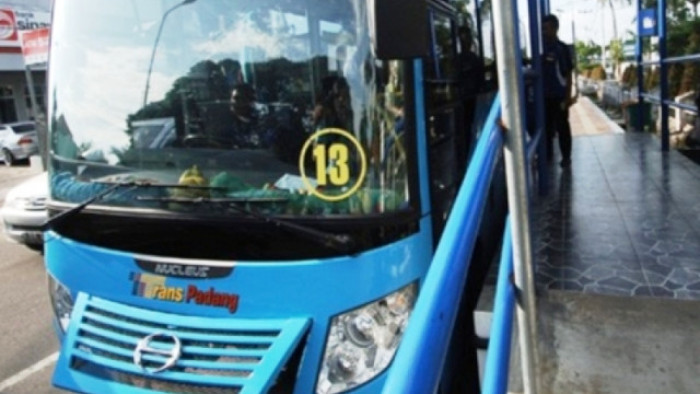 Armada angkutan publik bus TransPadang yang semula dikelola  UPT Trans Padang Dishub Padang, ke depan penengelolaannya akan dialihkan ke Perusahaan Umum Daerah (Perumda) Padang Sejahtera Mandiri (PSM)