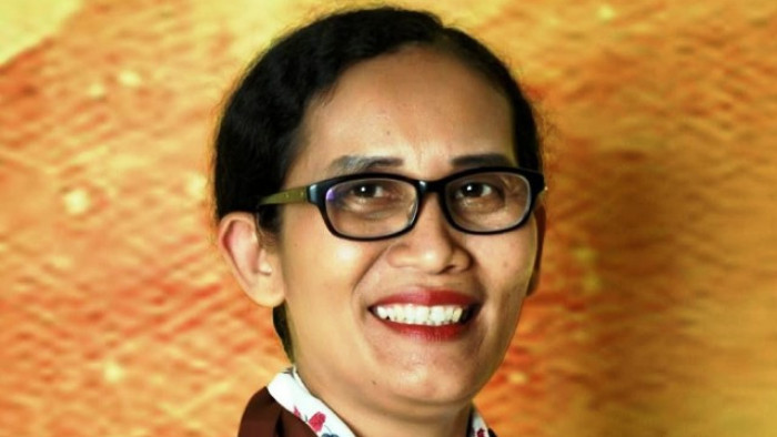 Julia F Agusta