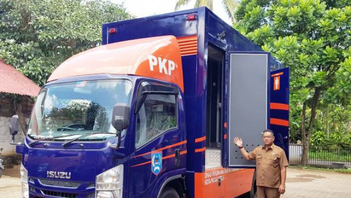 Mimpi Kota Payakumbuh untuk mendapatkan mobil toilet representatif terwujud. Kendaraan roda enam berwarna biru orange itu, sudah siap beroperasi