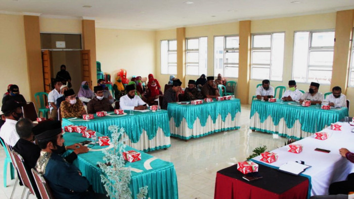 Anggota DPRD Agam Dapil I melakukan kunjungan kerja (kunker) ke Kecamatan Tanjung Mutiara, Jumat,(12/6/2020). Kegiatan itu diikuti 8 dari 9 orang Anggota DPRD Dapil I