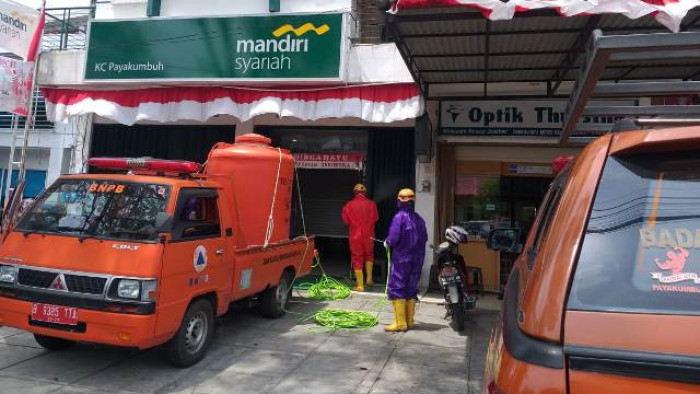 Tim Gugus Tugas Covid-19 Kota Payakumbuh menemukan sebanyak 7 karyawan Bank Syariah Mandiri (BSM) Cabang Payakumbuh terkonfirmasi terpapar Covid-19, Rabu (2/9/2020).
