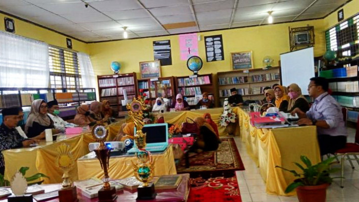 Perpustakaan Buya Hamka Sekolah Menengah Atas Negeri (SMAN) 1 Tanjung Raya raih akreditasi A dari Perpustakaan Nasional Republik Indonesia