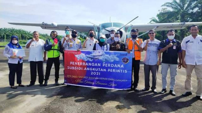 Bandara Perintis Pusako Anak Nagari Kabupaten Pasaman Barat, Sumatera Barat kembali melayani penumpang dan melakukan penerbangan Jumat (8/1/2021).