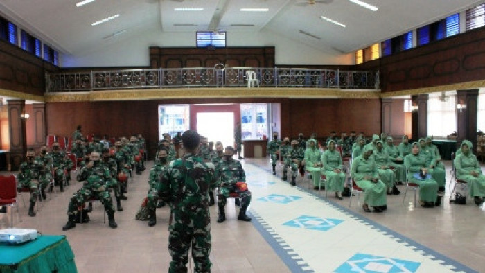 Kodim 0310/SSD gelar kegiatan bimbingan mental (Bintal) di Gedung Pancasila, Muaro Sijunjung, Senin (22/2/2021).