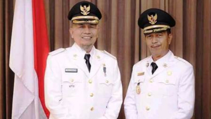 Bupati dan Wakil Bupati H. Hamsuardi Risnawanto 