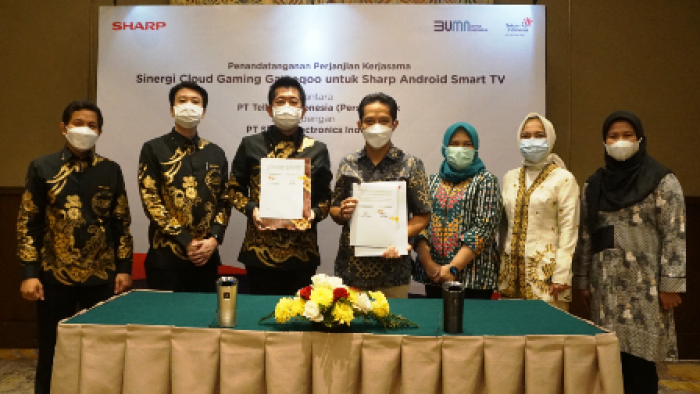 009 - Dokumentasi Kerja Sama Antara Manajemen PT Sharp Electronics Indonesia dan Telkom Indonesia ...
