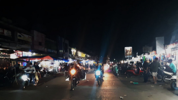 Sambut lebaran,  Idul Fitri 1442 Hijriah, Kamis (13/5/2021), geliat ekonomi warga Lubuk Basung betul- betul bergairah.