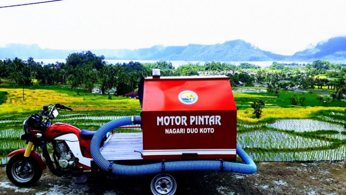 Sebelumnya Nagari Duo Koto, melalui Rumah Pintar Tunas Muda dan Posyantek Petir, telah meluncurkan “Motor Pintar 01” yang difungsikan sebagai armada pemadam kebakaran dan penanggulangan kebencanaan lainnya.