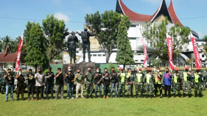 Untuk mengawal keutuhan dan kemajuan bangsa dalam bingkai NKRI, Kodim 0310/SSD gelar komunikasi sosial (Komsos) dengan komunitas motor (biker) dari Sawahlunto, Sijunjung, dan Dharmasraya.