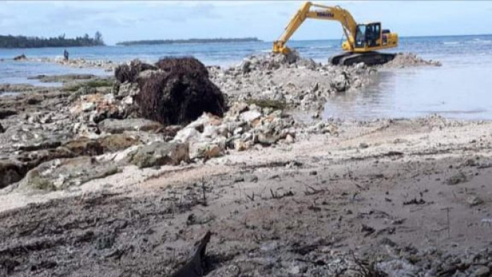 The logpond construction activity on Polimo Beach, Silabu Village, North Pagai District, Mentawai Islands Regency is suspected to be illegal.