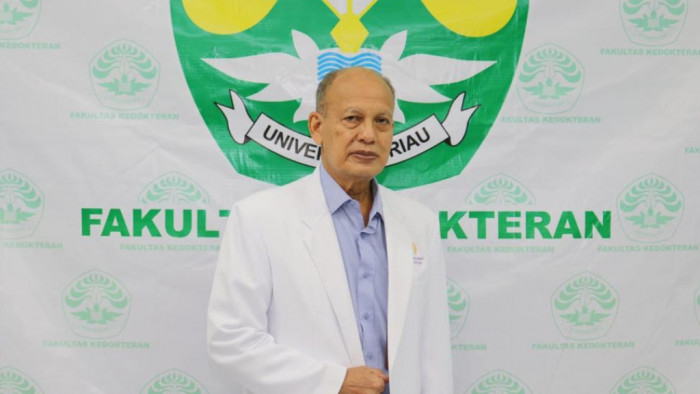 Prof. dr. Azamris, Sp.B (K) Onk