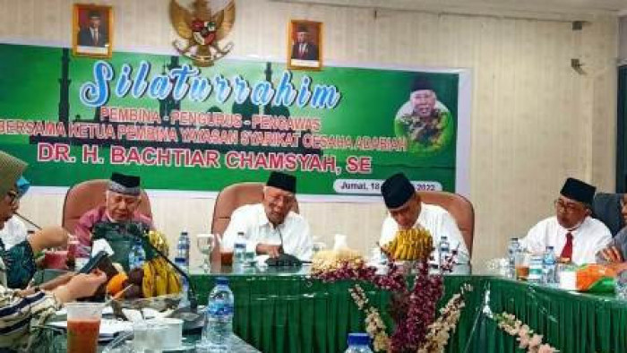 Silaturahmi Pembina, Pengurus,  Pengawas YSO Adabiah yang baru dipimpin oleh Ketua Pembina Bachtiar Chamsyah, Jumat (18/2/2022).