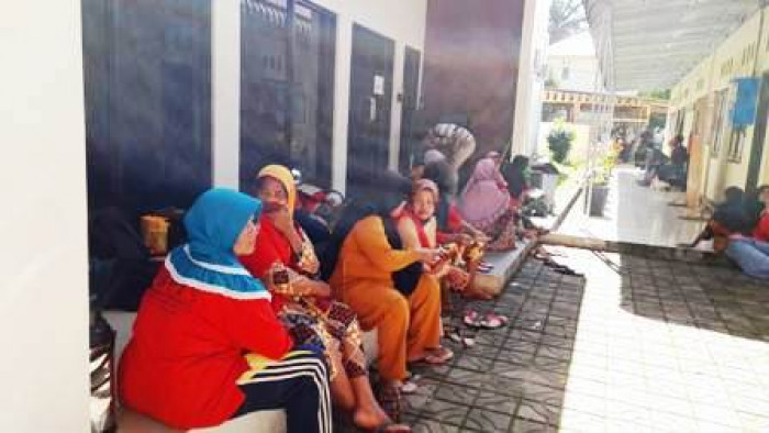 The farming community consisting of mothers who are members of the SPI visited the West Pasaman Police Headquarters Photo SPI