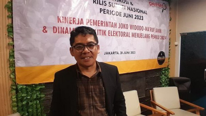 Direktur Eksekutif Indopol Survei Ratno Sulistiyanto dalam diskusi dinamika politik elektoral menjelang Pemilu 2024, Waroeng Sadjoe, Tebet, Jakarta Selatan, Selasa, 20 Juni 2023. (Foto: KBA News).