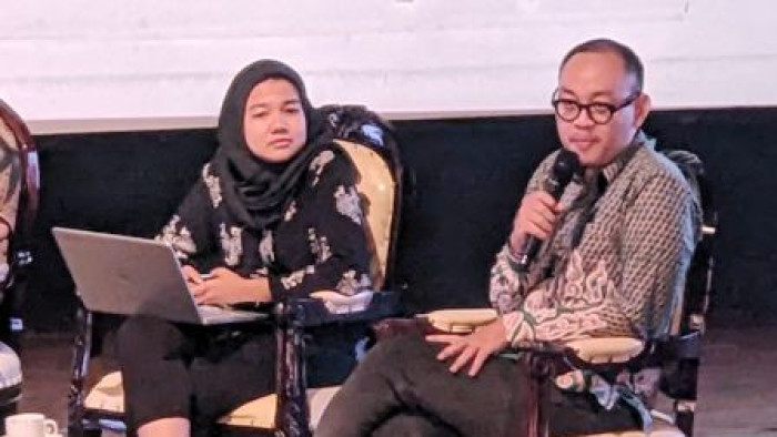 Direktur Center of Economic and Law Studies (CELIOS) Bhima Yudhistira dalam 'Forum Gagasan dan Komitmen Kepemimpinan Hijau Capres' di acara Green Press Community yang berlangsung di Gedung Pusat Perfilman Usmar Ismail, Jakarta, Kamis (9/11/2023).