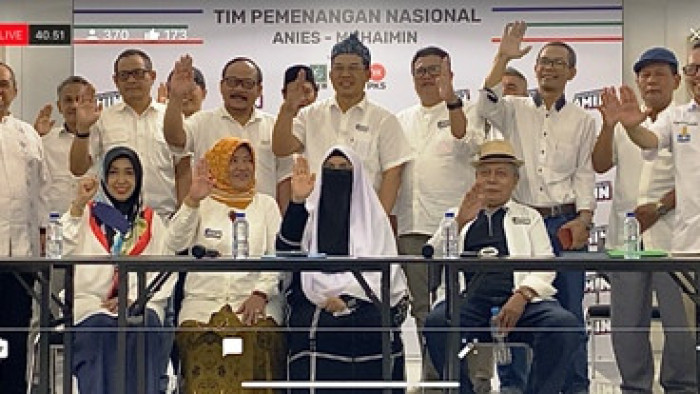 Para pengurus FDCI usai deklarasi mendukung AMIN di Markas Pemenangan Timnas AMIN, Jl. Diponegoro No. 10, Menteng, Jakarta Pusat pada Sabtu sore, 6 Januari 2024. (Foto: Dok. KBA News)