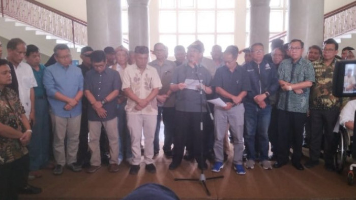 Guru besar, dosen, alumni, hingga mahasiswa yang menamakan diri dalam gerakan Kampus Menggugat berkumpul di Balairung UGM Yogyakarta, Selasa, 12 Maret 2024. (Foto: KBA News)
