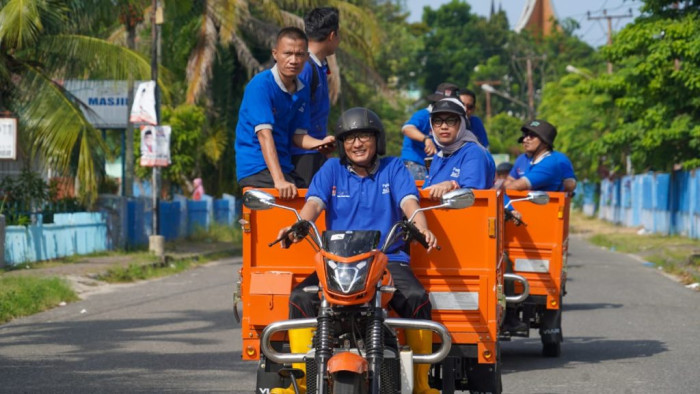 Padang Bagoro tujuan utamanya menanamkan budaya berperilaku bersih yang dimulai dari sejak dari keluarga. Wali Kota Padang Hendri Septa memimpin memulai Padang Bagoro 2024.