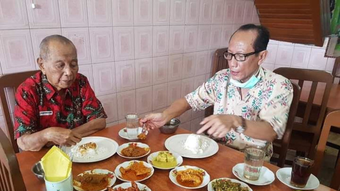 Saya (Zul Elvi Astar) bersama Mohammad Rani Ismael 