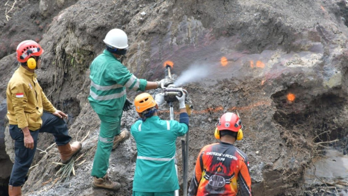 31052024-PELEDAKAN BATU SISA GALODO (1)